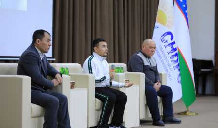 Hasanboy Do‘smatov: «Bo‘lajak xalqaro sport murabbiylari bilan suhbatlashdim»