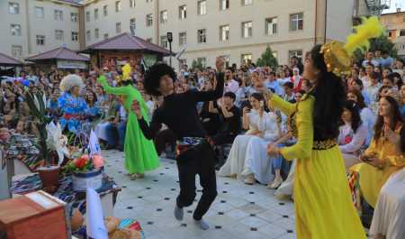 Qadrimiz, qadriyatlarimiz va qadrlilarimizni asraylik