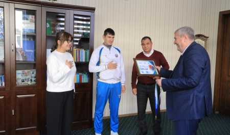 Rektor qabulida