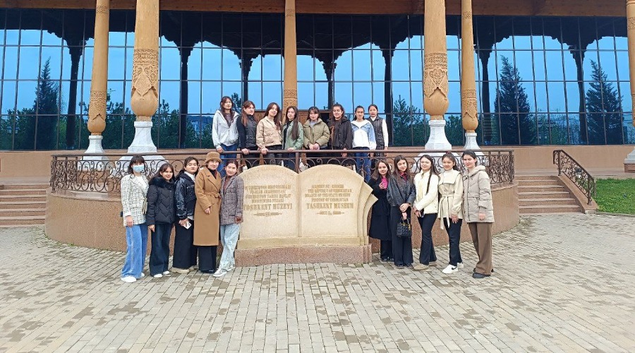 Adiblar xiyoboniga ijodiy sayohat