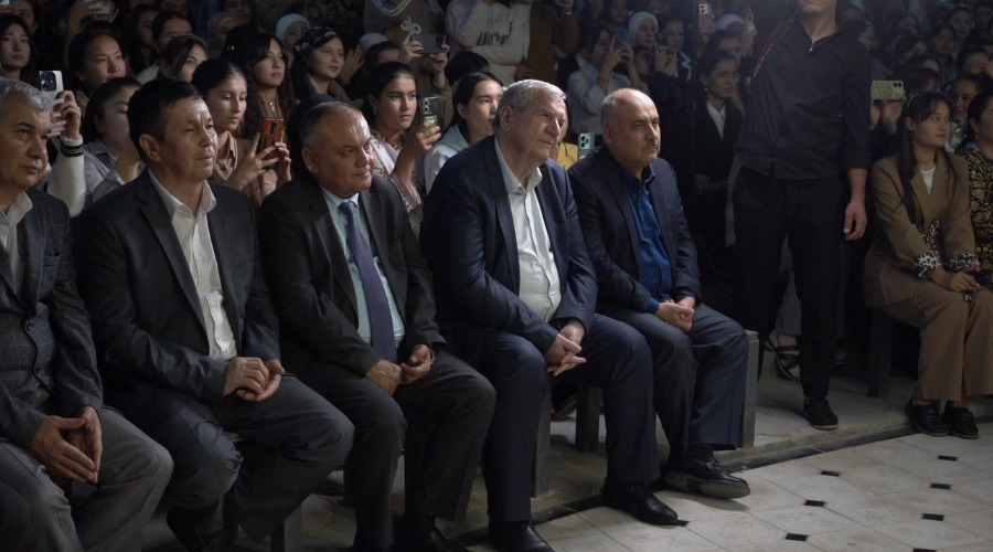 Rektor talabalar bayramida ishtirok etdi