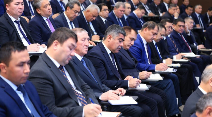 CHDPU rahbariyati “Taʼlimda sunʼiy intellekt texnologiyalarini qoʻllash va ulardan samarali foydalanish bo‘yicha rektorlar forumi”da ishtirok etdi