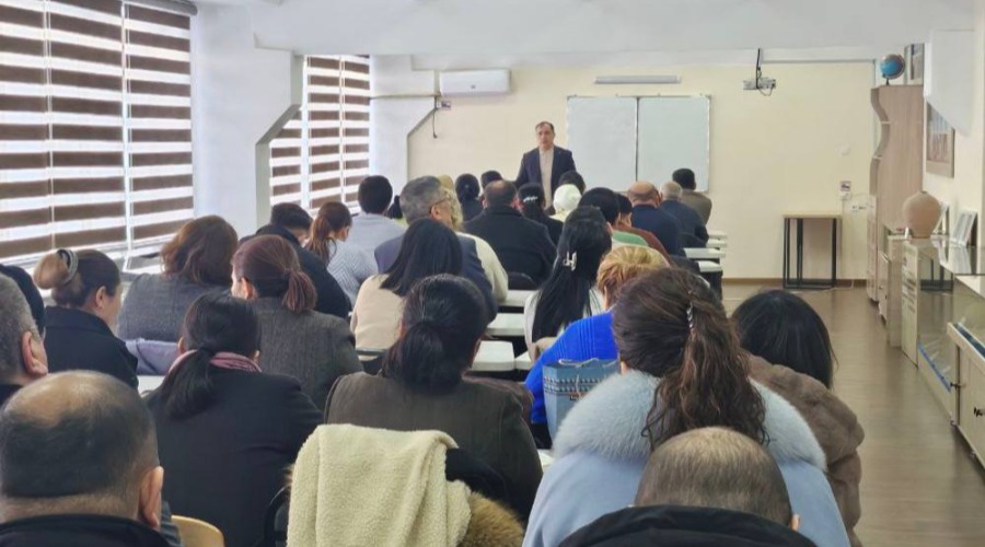 CHDPU Gumanitar fanlar fakultetida professor-o‘qituvchilarning ilmiy faoliyatga jalb etilish darajasini oshirish va mavjud salohiyatdan samarali foydalanish masalalariga bag‘ishlangan muhokama bo‘lib o‘tdi.