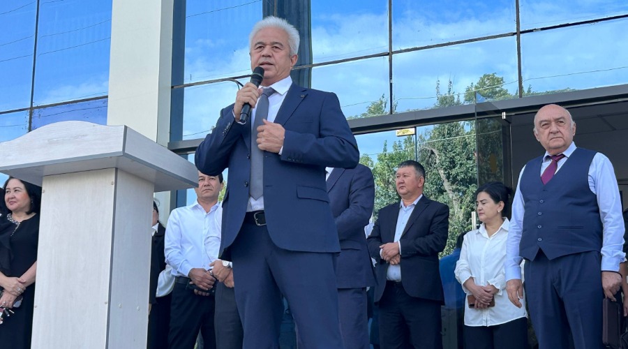 «С началом нового учебного года, дорогие студенты!»
