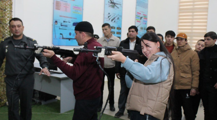 Chirchiq davlat pedagogika universiteti talabalari harbiy qismga tashrif dasturni amalga oshirdi.