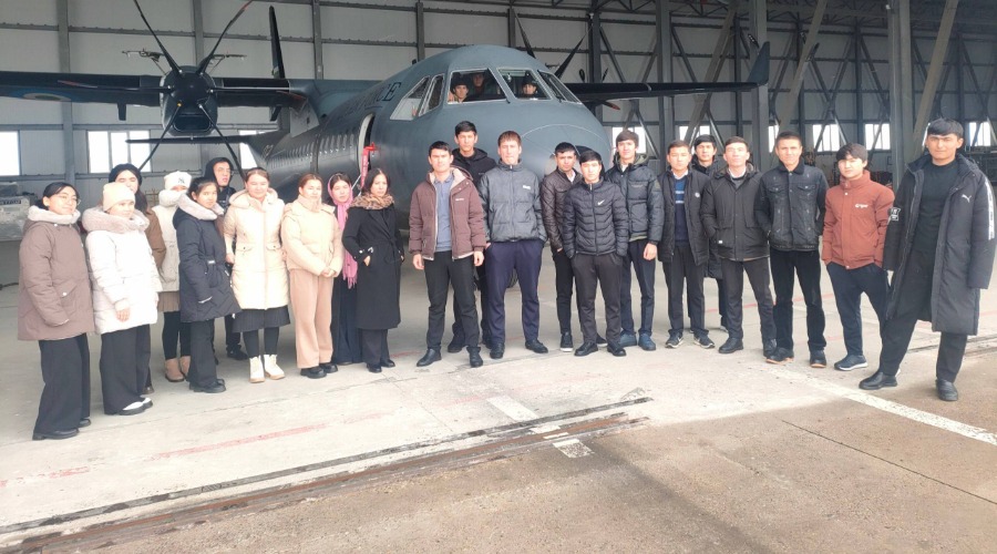 “Vatan-ulugʻ, burch-muqaddas” shiori ostida talabalar Havo hujumidan mudofaa harbiy qismiga sayohat qilishdi.