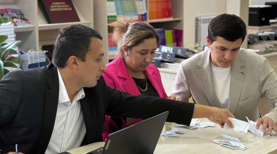 O‘zbek tiliga davlat tili maqomi berilganining 36 yilligi munosabati bilan “Jahon minbariga yangragan tilim” shiori ostidagi dekada doirasida “Til bilganga ming tanga” nomli Zakovat intellektual o‘yini bo‘lib o‘tdi.