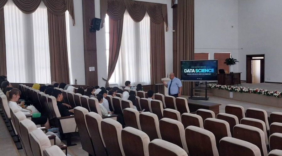 “SUN’IY INTELLEKT” YORDAMIDA IQTISODIY VA IJTIMOIY MUAMMOLARNI HAL ETISHGA QARATILGAN KURSLAR YUZASIDAN TARG‘IBOT ISHLARI OLIB BORILDI.