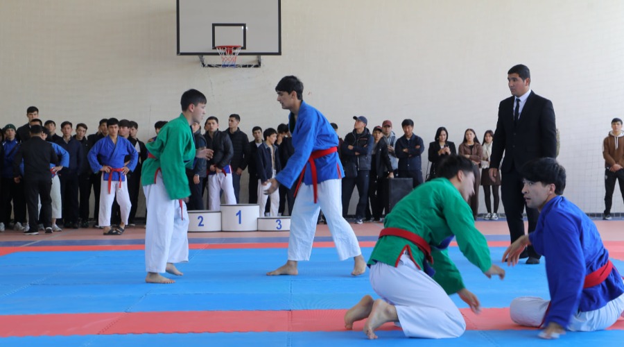 “Talabalar ligasi” sport musobaqalarining kurash bo‘yicha Universitet bosqichi bo‘lib o‘tdi