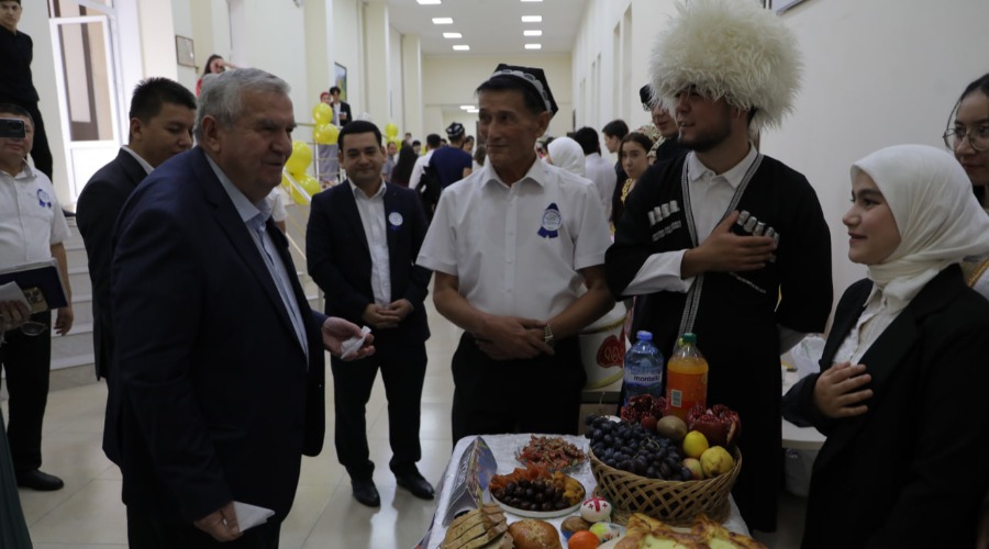 ChDPU Xalqaro Turizm kuni keng nishonlandi. Fotojamlanma