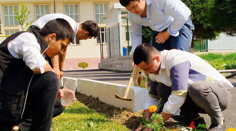 Chirchiq davlat  pedagogika universitetida "Yashil makon" umummilliy loyihasi bo'lib o`tdi.