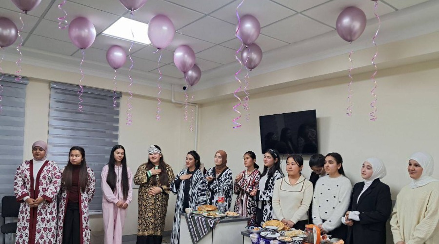 4-Talabalar turar joyida Milliy taomlar festivali o‘tkazildi