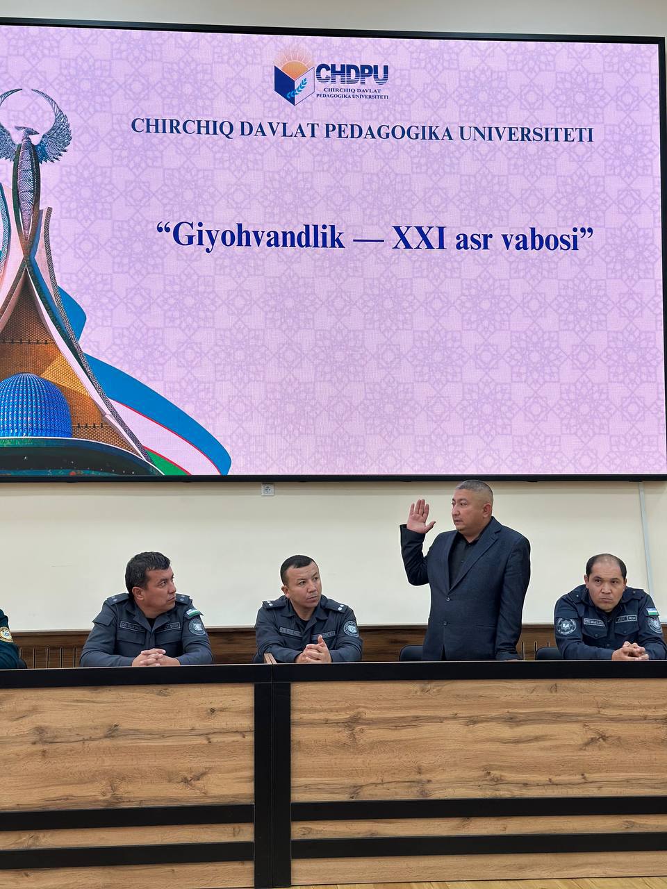 Giyohvandlik – 21-asr vabosi” hamda “Biz yoshlar radikalizm va diniy ekstremizmga qarshimiz!” shiori ostida profilaktik tadbir bo‘lib o‘tdi. Gallery Image