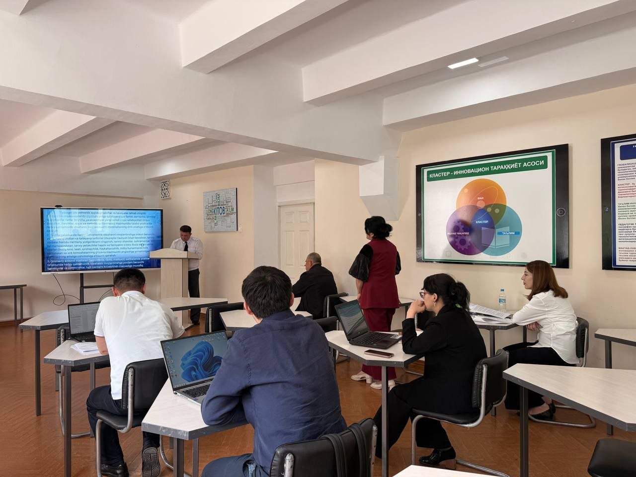 Farg'ona davlat universiteti tadqiqotchisi Pulatov Baxodir Abduraupovichning 09.00.04 – ijtimoiy falsafa ixtisosligi bo'yicha falsafa doktori (PhD) dissertatsiyasi yetakchi tashkilot sifatida muhokama qilindi. Gallery Image