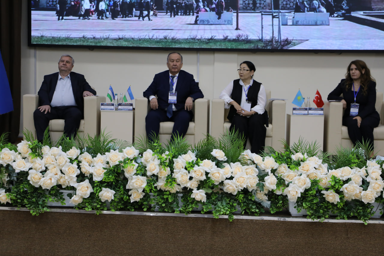 “Turkiy tillarda ilmiy-qiyosiy tadqiqotlar va metodologiya” mavzusida xalqaro ilmiy-amaliy konferensiya bo‘lib o‘tdi Gallery Image