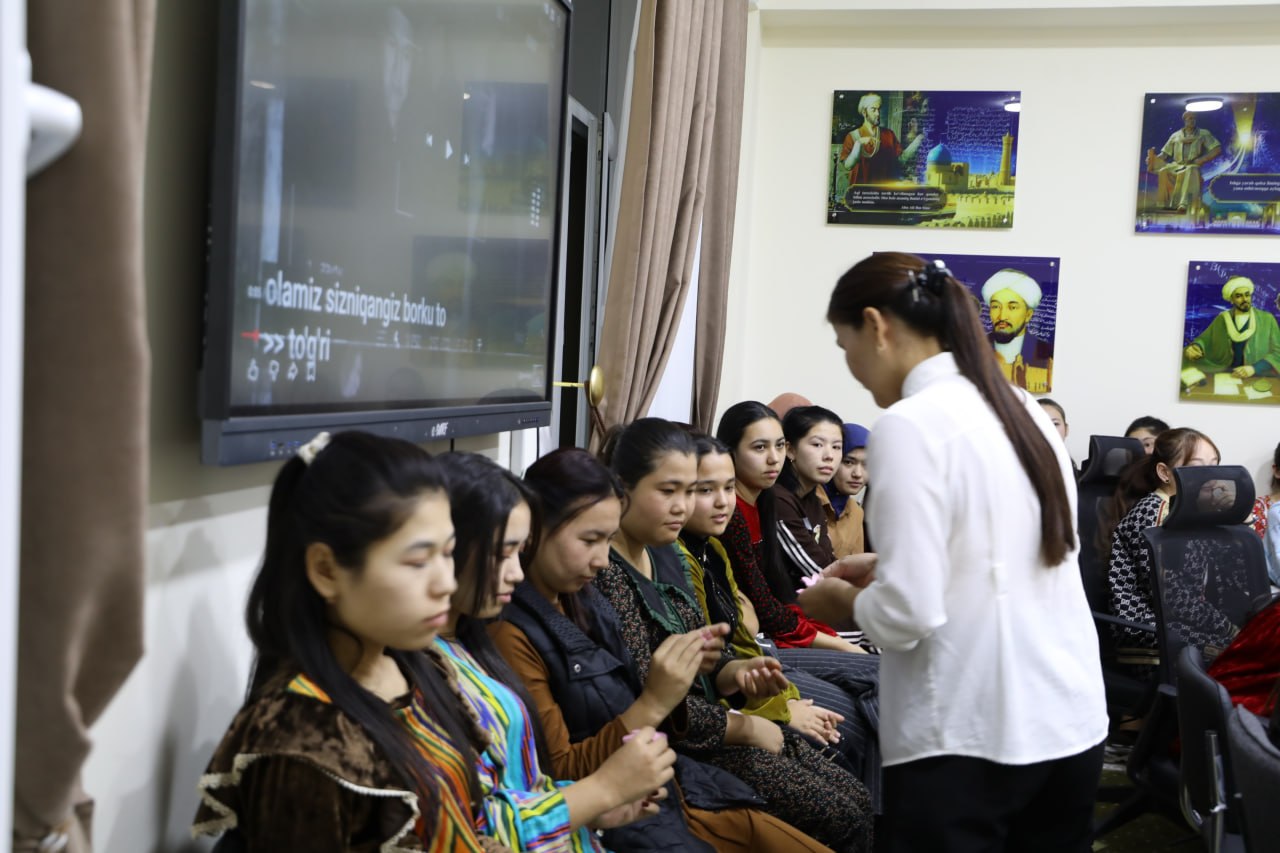 48 ta kitob — giyohvandlikka qarshi ma’rifat qadami Gallery Image