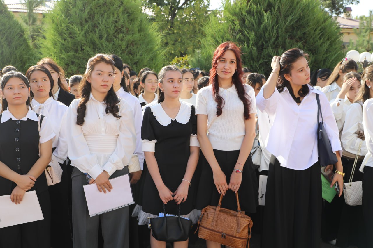 Chirchiq davlat pedagogika universitetida 2026/2027-o‘quv yilining boshlanishi munosabati bilan tantanali ochilish marosimi bo‘lib o‘tdi Gallery Image
