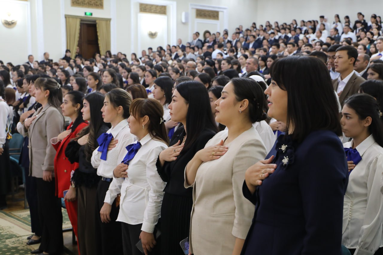 Universitetimizda talabalikka bag‘ishlov hamda ustoz va murabbiylar kuniga bag‘ishlangan tadbir o‘tkazildi Gallery Image