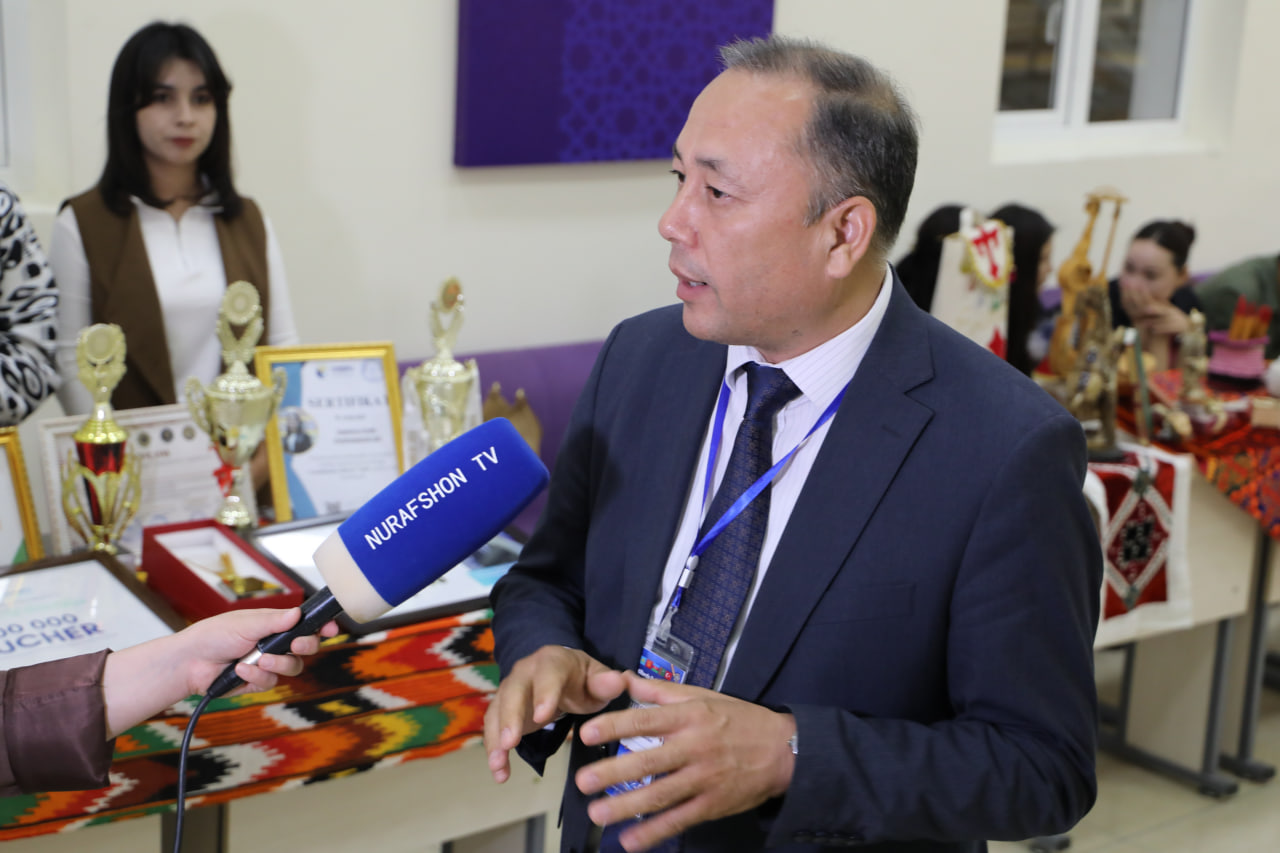 “Turkiy tillarda ilmiy-qiyosiy tadqiqotlar va metodologiya” mavzusida xalqaro ilmiy-amaliy konferensiya bo‘lib o‘tdi Gallery Image