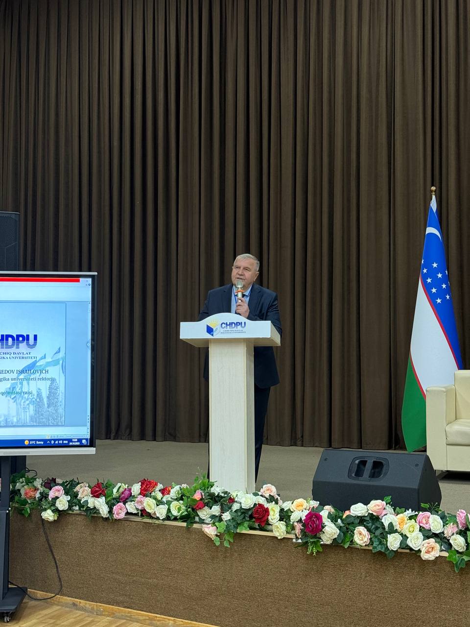 “Yangi O‘zbekistonda filologik ta’limning dolzarb muammolari, yechimlari va istiqbollari” mavzusidagi xalqaro ilmiy-amaliy konferensiya o‘z ishini davom ettirmoqda. Gallery Image