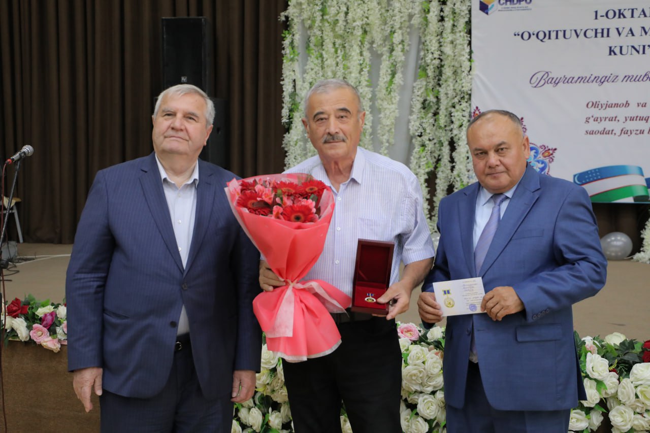 "Oliy ta’lim a’lochisi" ko‘krak nishoni bilan mukofotlangan professor-o'qituvchilar! Gallery Image