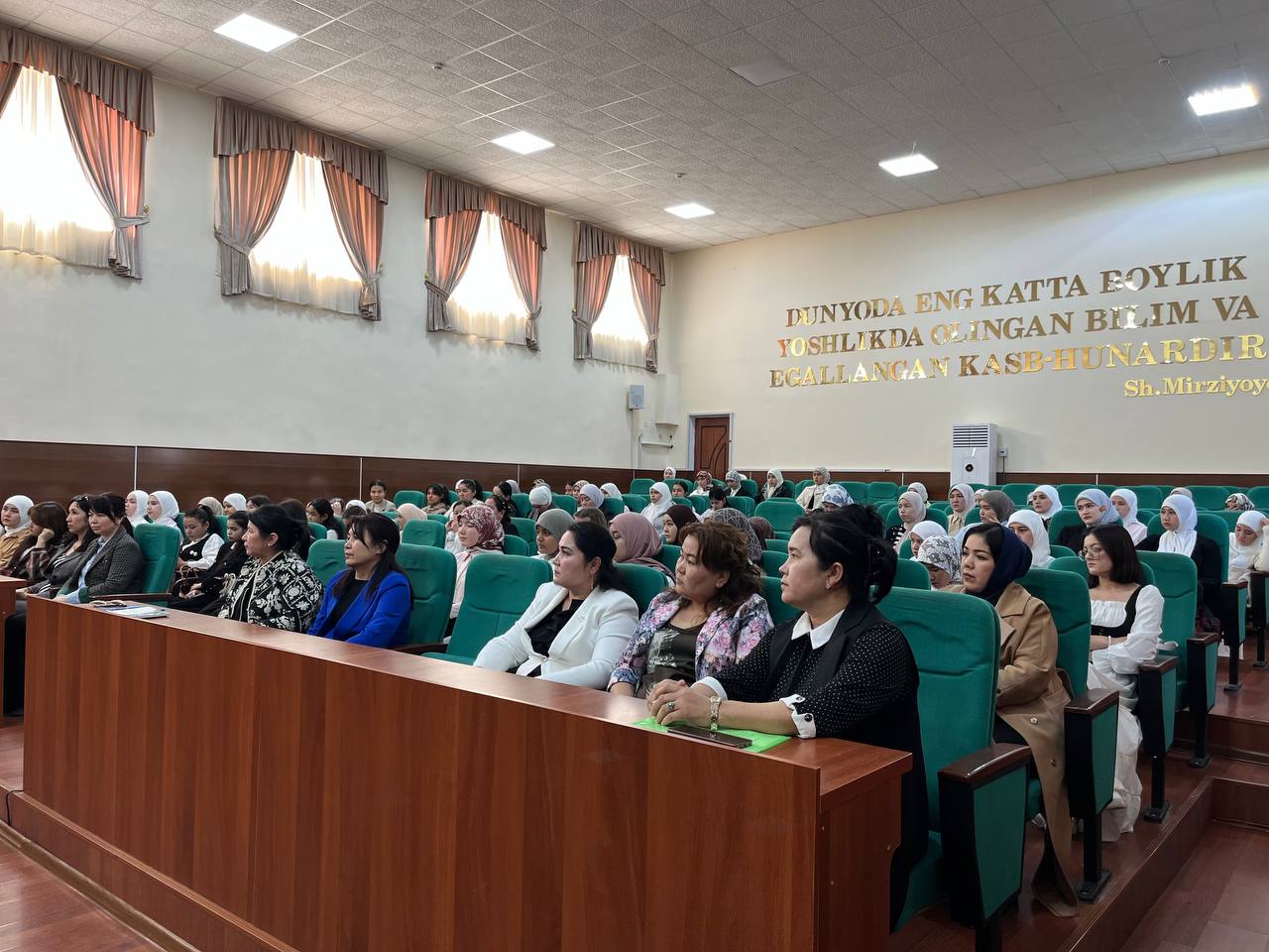 “Milliy qadriyatlar va ularning millat maʼnaviyatidagi oʻrni” Gallery Image