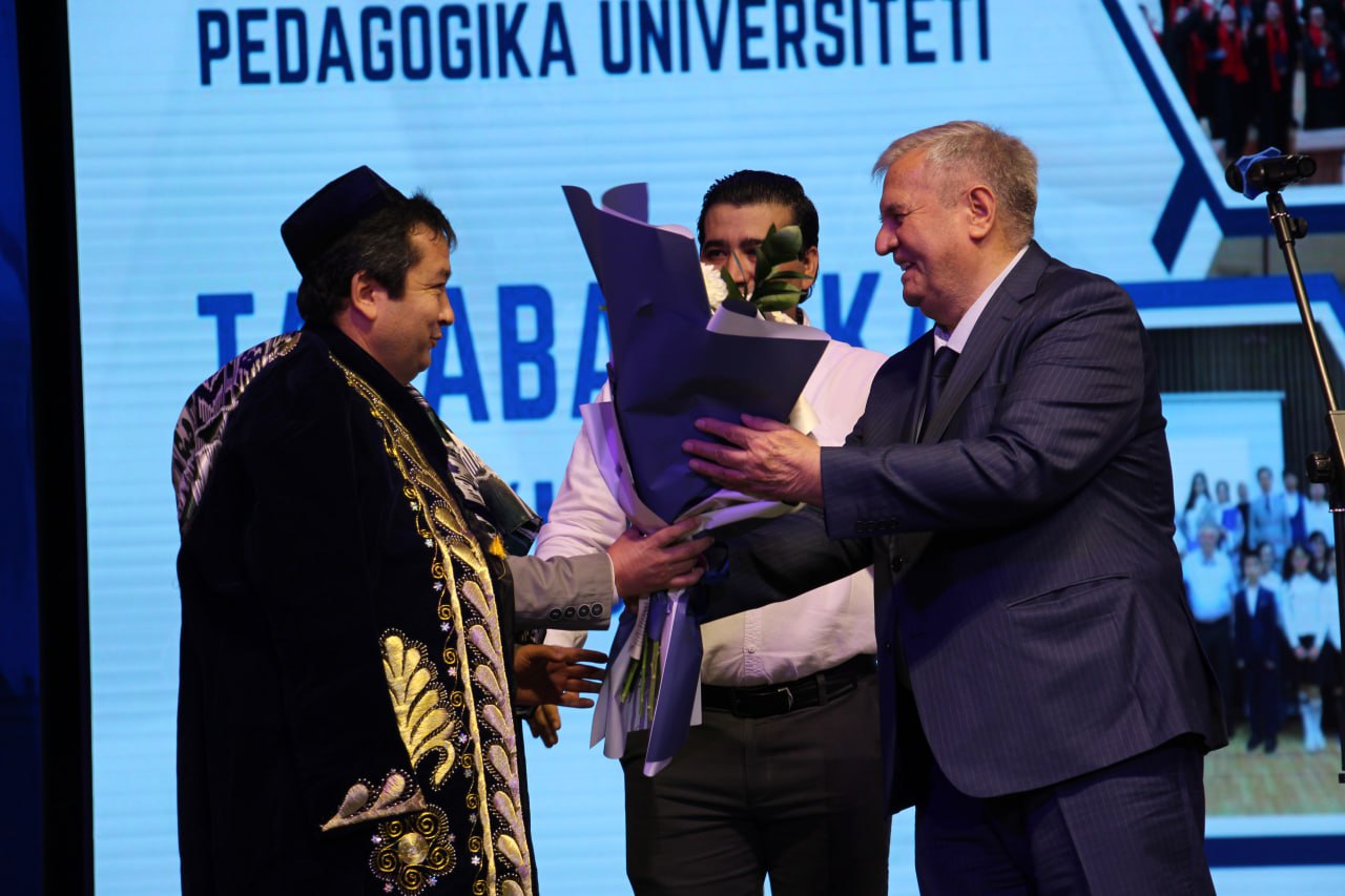 Universitetimiz rektori davlat mukofoti sohibini qutladi Gallery Image