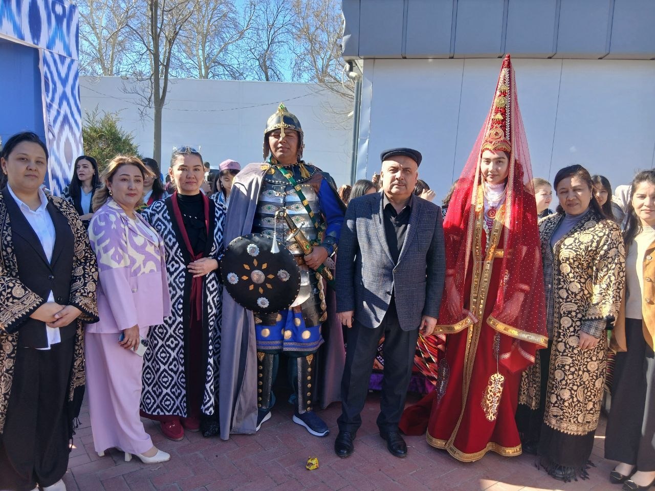 Праздник Навруз — это торжество обновления и весеннего великолепия! Gallery Image