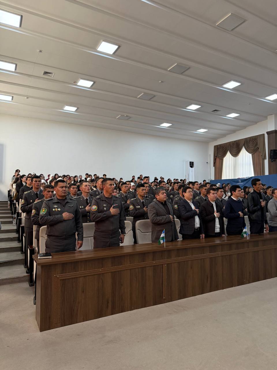 8-noyabrni keng nishonlash maqsadida o‘tkazilgan “Bir Vatan, bir el, bir bayroq!” nomli tantanali tadbirimiz yuqori saviyada, mazmunli va ko‘tarinki ruhda o‘tdi. Gallery Image
