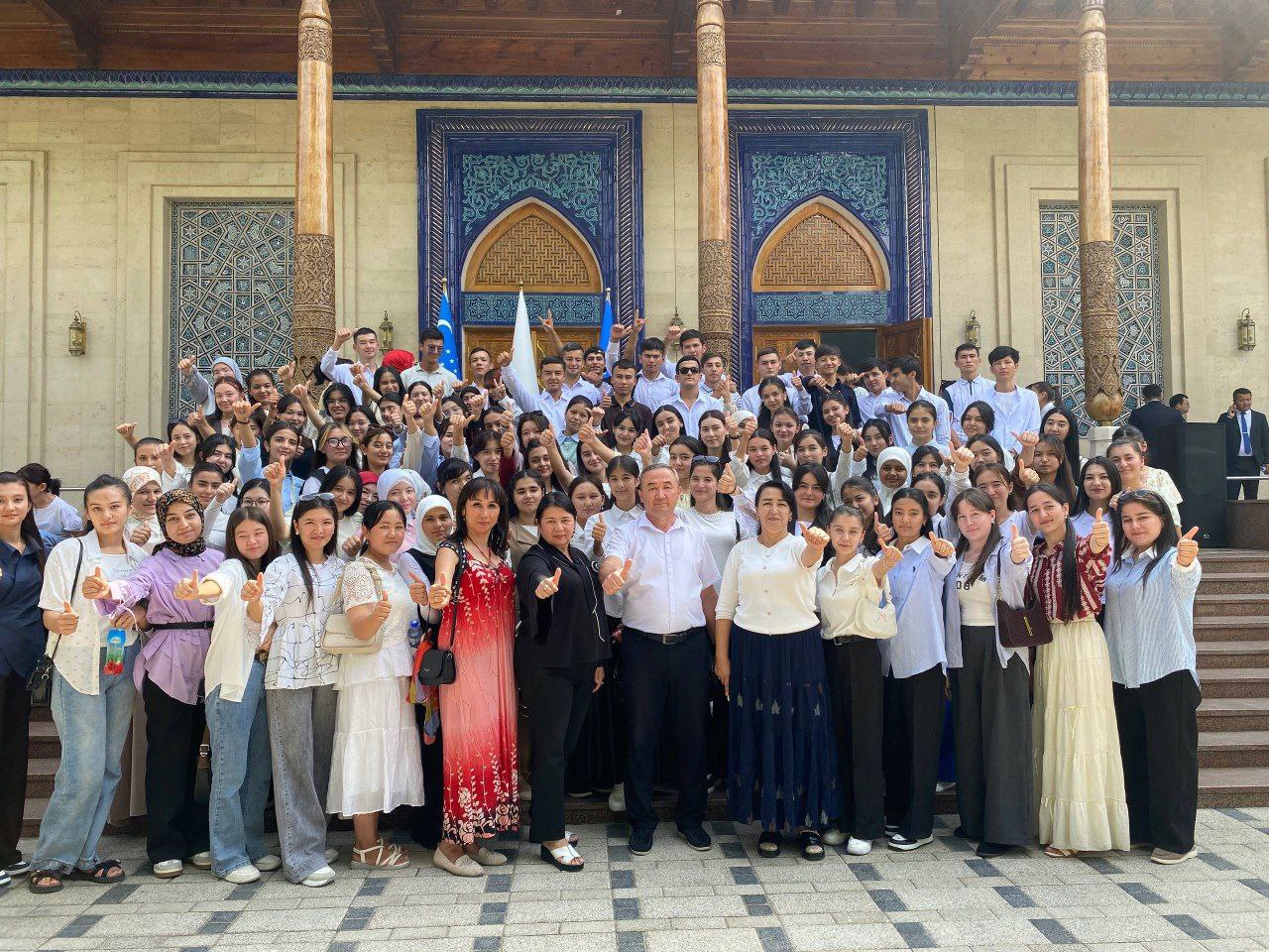 Chirchiq davlat pedagogika universiteti talabalari "Talabalarni muzey va teatrlarga tashrifi" loyihasi doirasida ichki turizm sayohati amalga oshirdi. Gallery Image