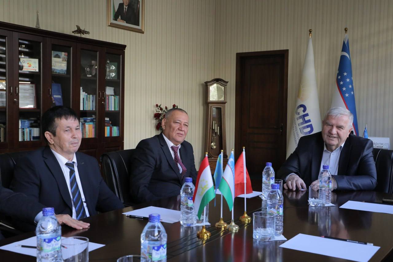 Rektor xalqaro konferensiya ishtirokchilarini qabul qildi Gallery Image
