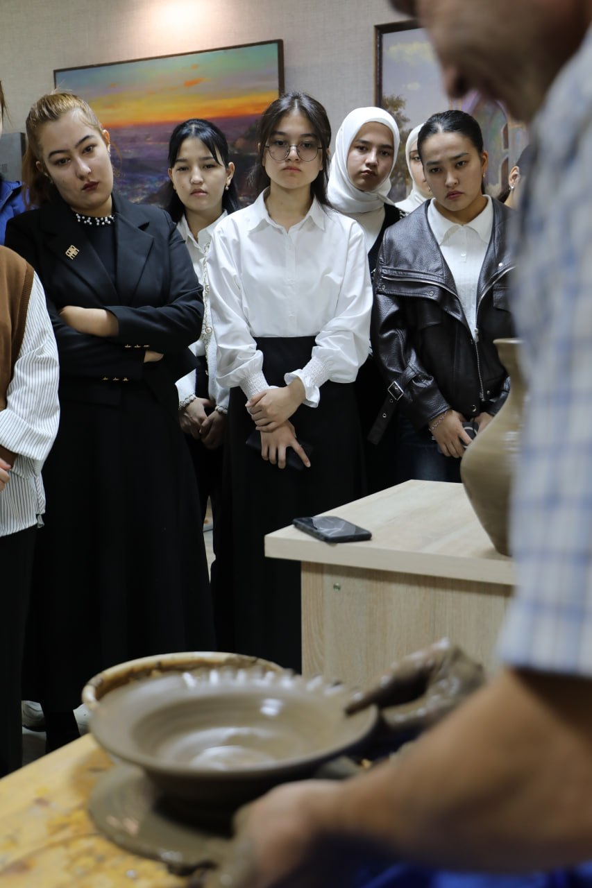 Xalq ustasi Alisher Nazirov bilan mahorat darsi: an’ana va zamonaviylik uyg‘unligi Gallery Image