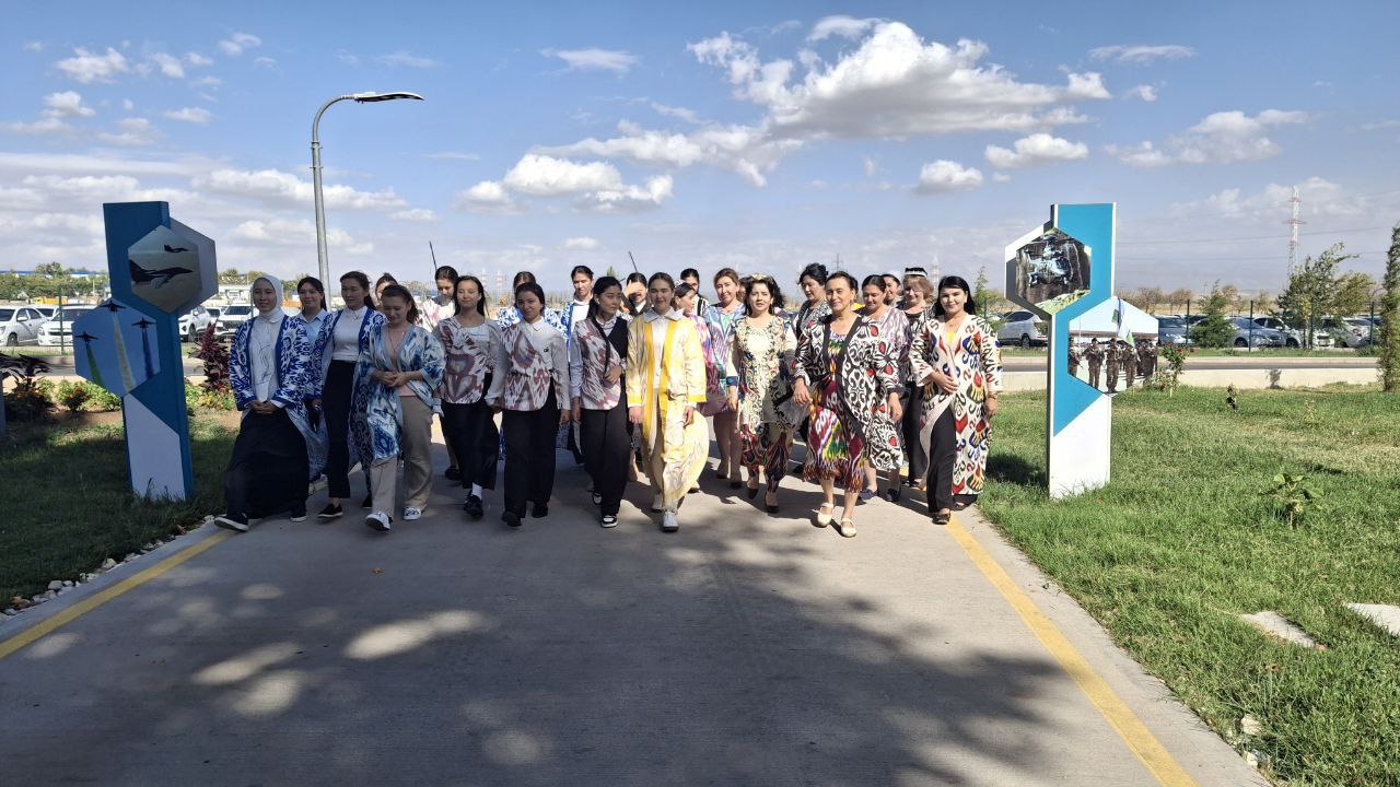 CHDPU talabalari harbiy qismda "Milliy liboslar - millat qiyofasi" shiori ostida milliy liboslar kuni bo'lib o'tdi. Gallery Image