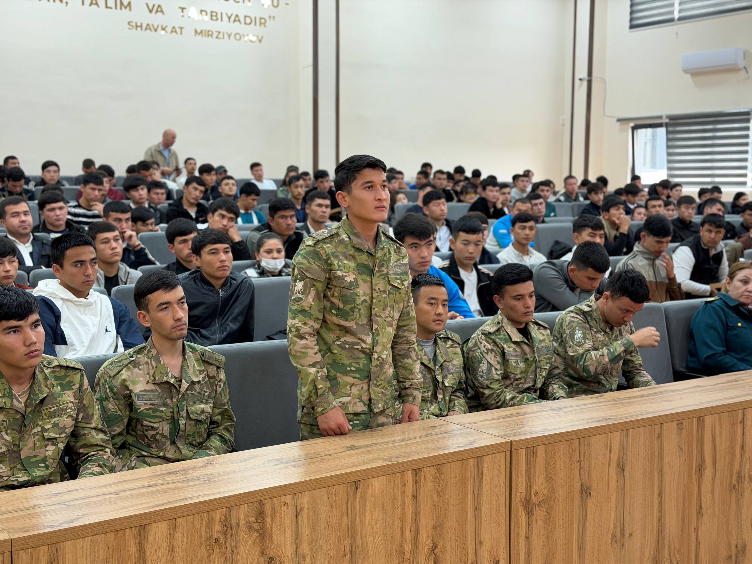 Akademiya tinglovchisi yoshlarni ogohlikka chaqirdi Gallery Image