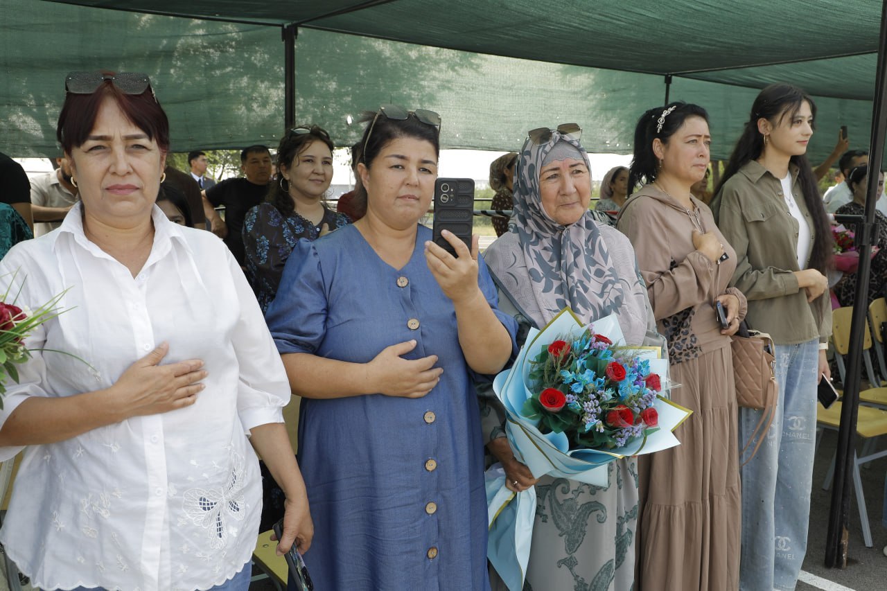 Talabalar harbiy qasamyod qabul qildi Gallery Image