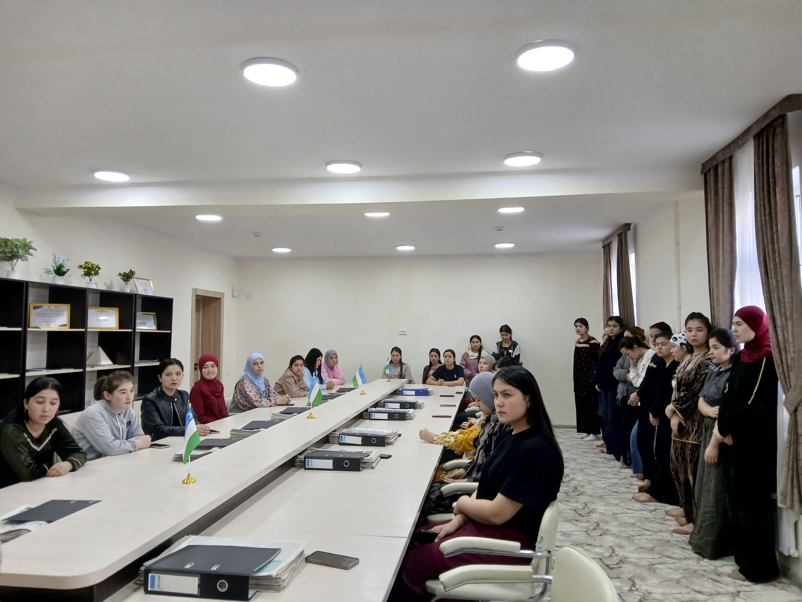 Tabiiy fanlar fakulteti rahbariyati talabalar turar joyidagi sharoitlarni o‘rgandi Gallery Image