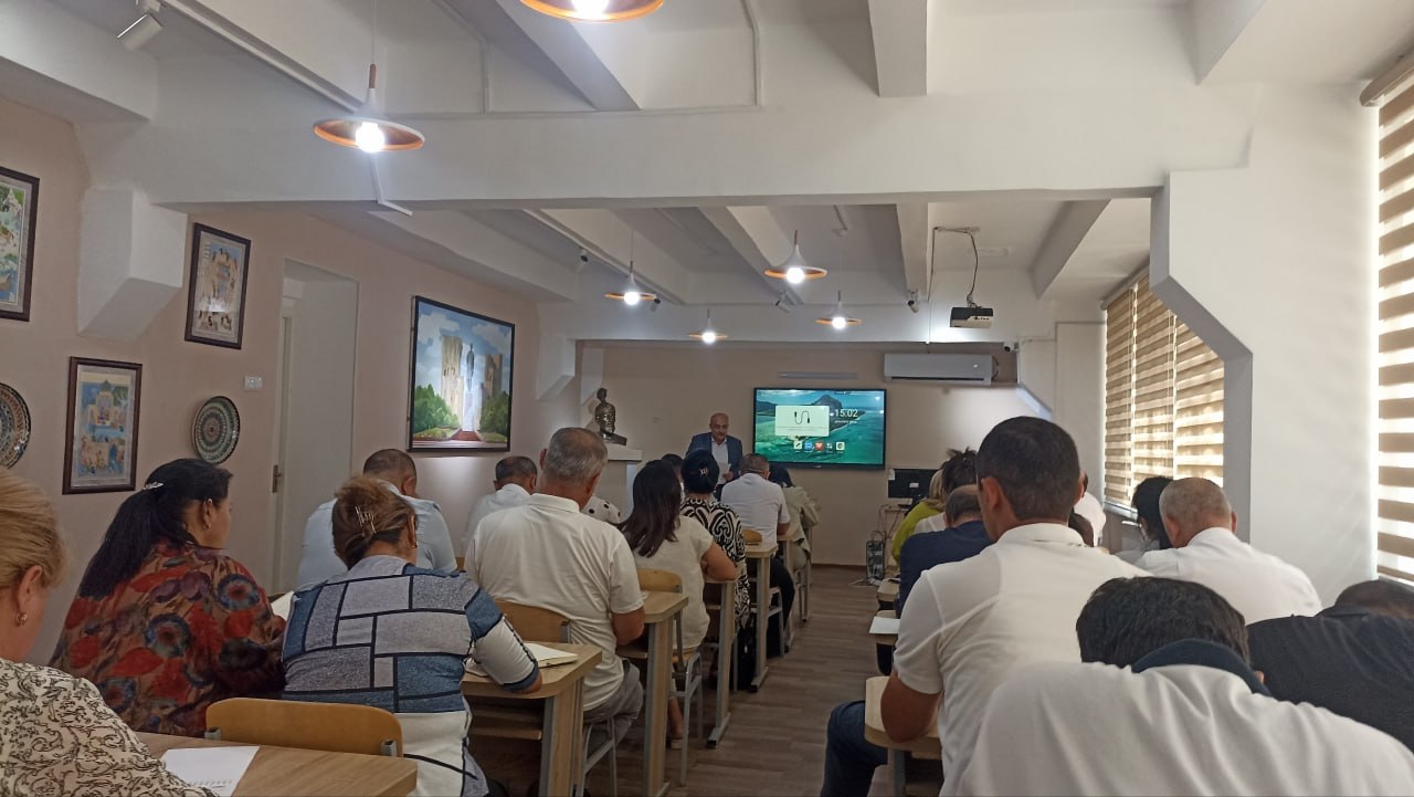 Gumanitar fanlar fakultetida professor-o‘qituvchilar uchun tashkil etilayotgan “CHDPU – 2030: zamonaviy o‘qituvchining strategik kompetensiyalari” seminar-trening Gallery Image