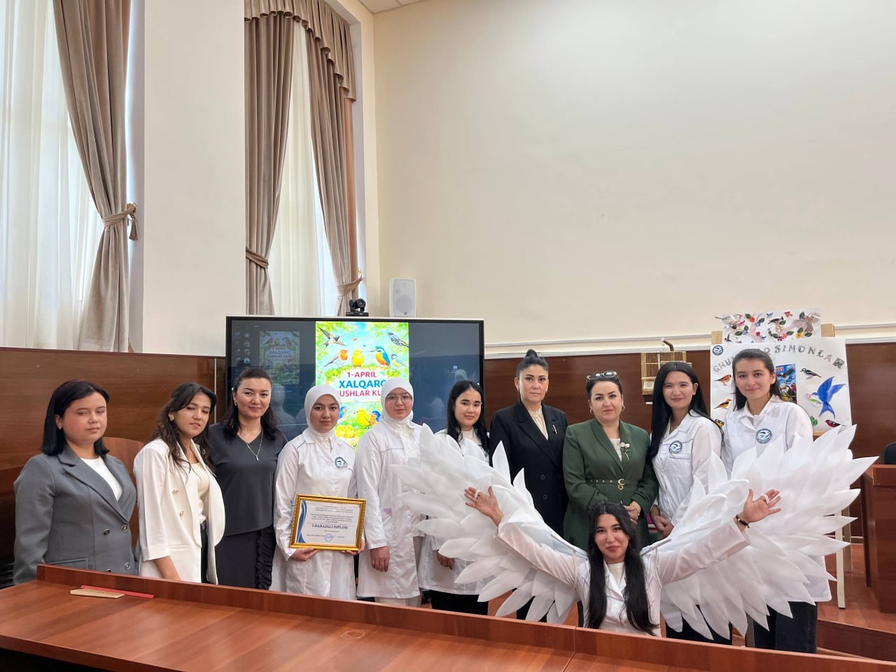 Tabiiy fanlar fakultetida Xalqaro qushlar kuni har yili 1-aprel kuni nishonlanadi. Gallery Image