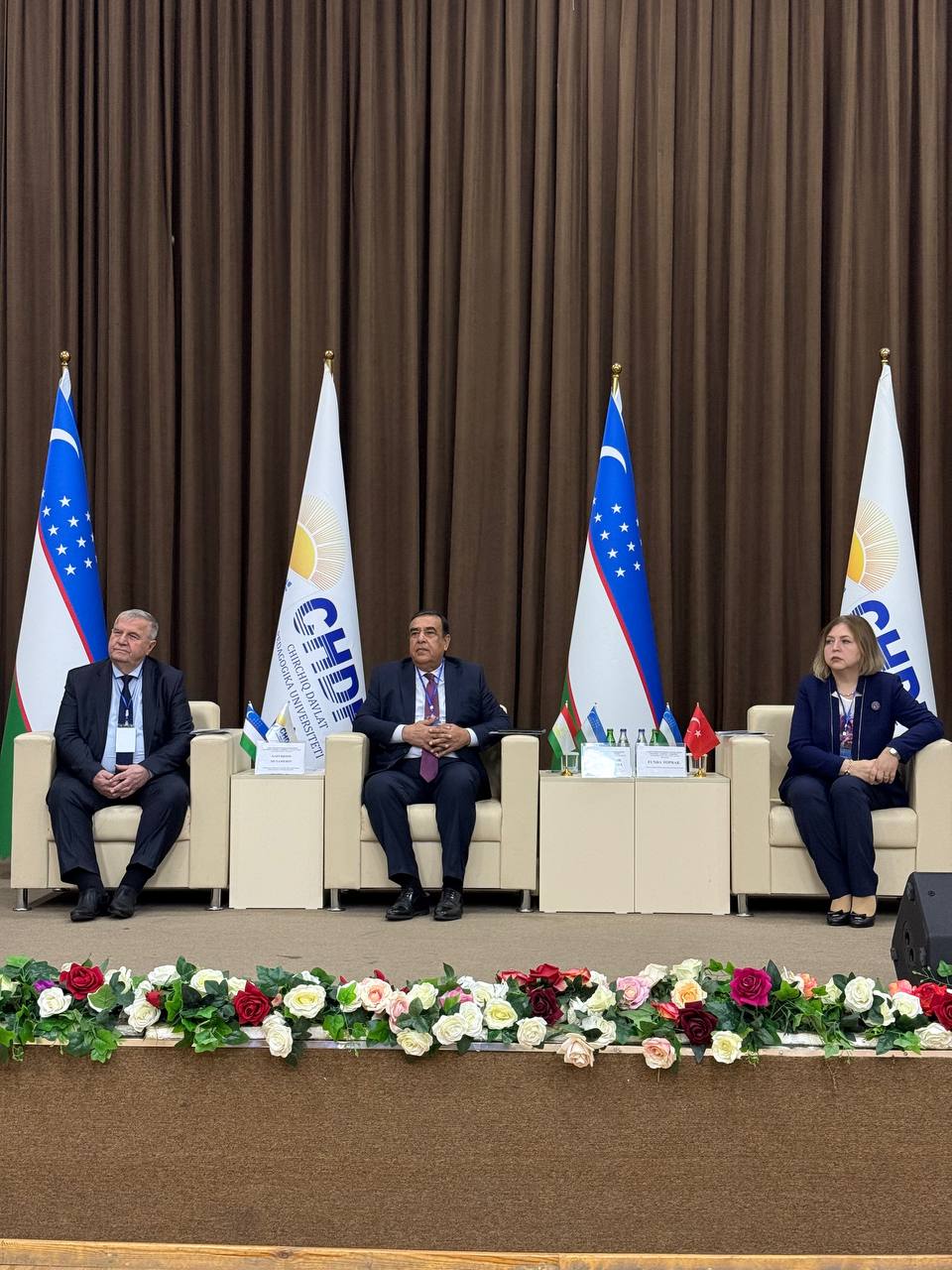 “Yangi O‘zbekistonda filologik ta’limning dolzarb muammolari, yechimlari va istiqbollari” mavzusidagi xalqaro ilmiy-amaliy konferensiya o‘z ishini davom ettirmoqda. Gallery Image