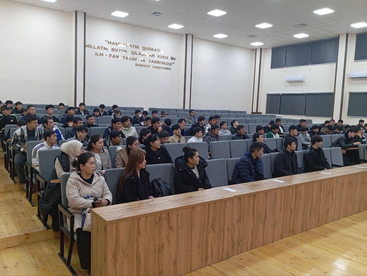Chirchiq davlat pedagogika universitetida talabalar o‘rtasida “CYBER jinoyatdan ogoh bo‘ling” mavzusida davra suhbati tashkil etildi. Gallery Image