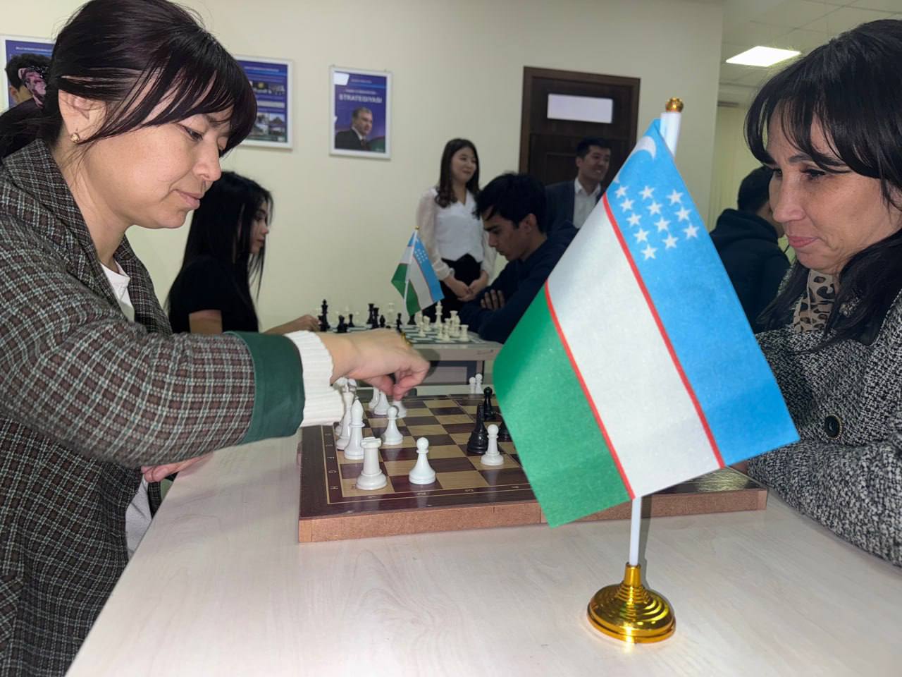 Bayroq ruhida: Talabalar shaxmat musobaqasi Gallery Image