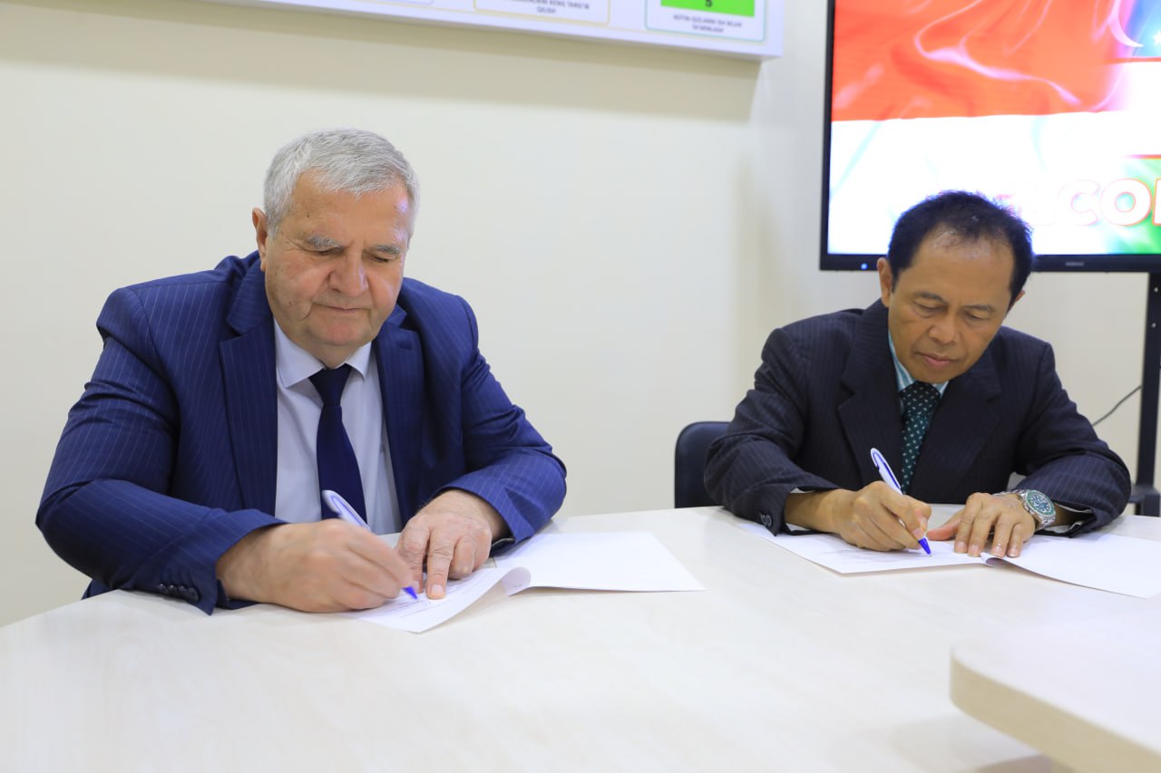 Indoneziyaning UNIKOM universiteti rektori boshchiligidagi delegatsiya bilan muzokaralar o‘tkazildi Gallery Image