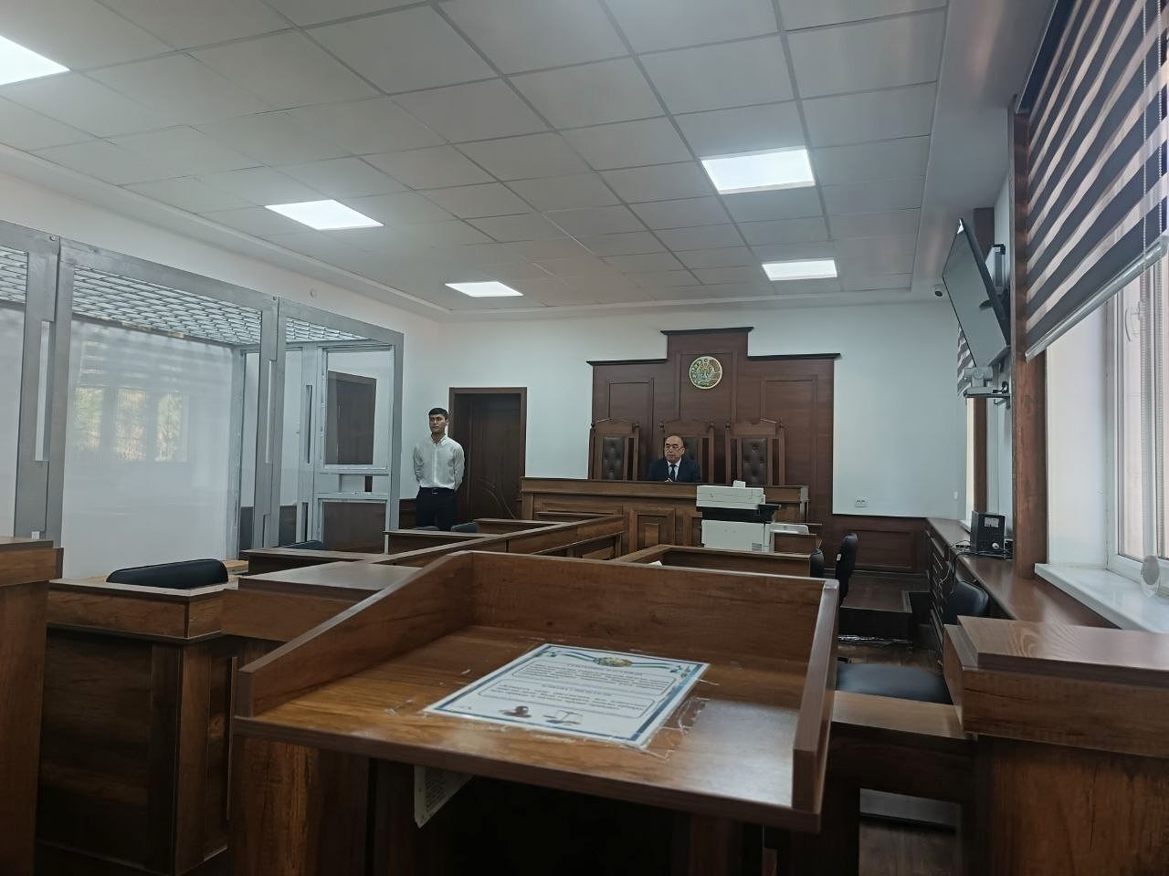 Gumanitar fanlar fakulteti Talabalar akademiyasi qoshida tashkil etilgan "Yosh huquqshunoslar" klubi a'zolari Chirchiq shahar Jinoyat sudi binosiga tashrif buyurishdi. Gallery Image