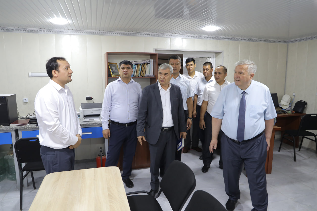 Rektor o‘qituvchi va talabalarga yaratilgan sharoitlarni ko‘zdan kechirdi Gallery Image