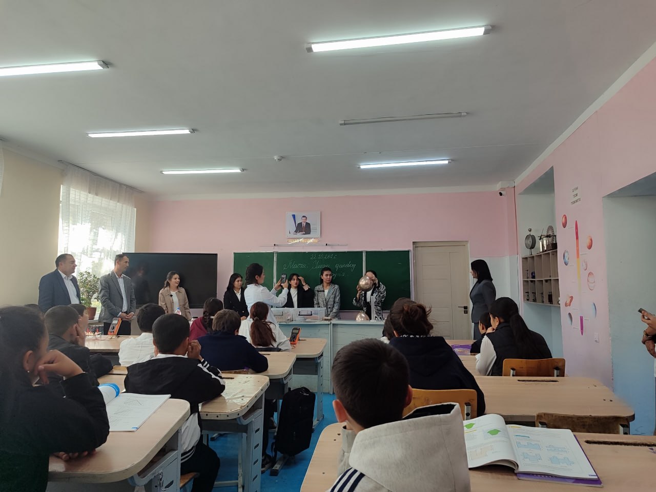 Universitet–maktab hamkorligi: fizika ta’limida ilm va amaliyot uyğunligi Gallery Image