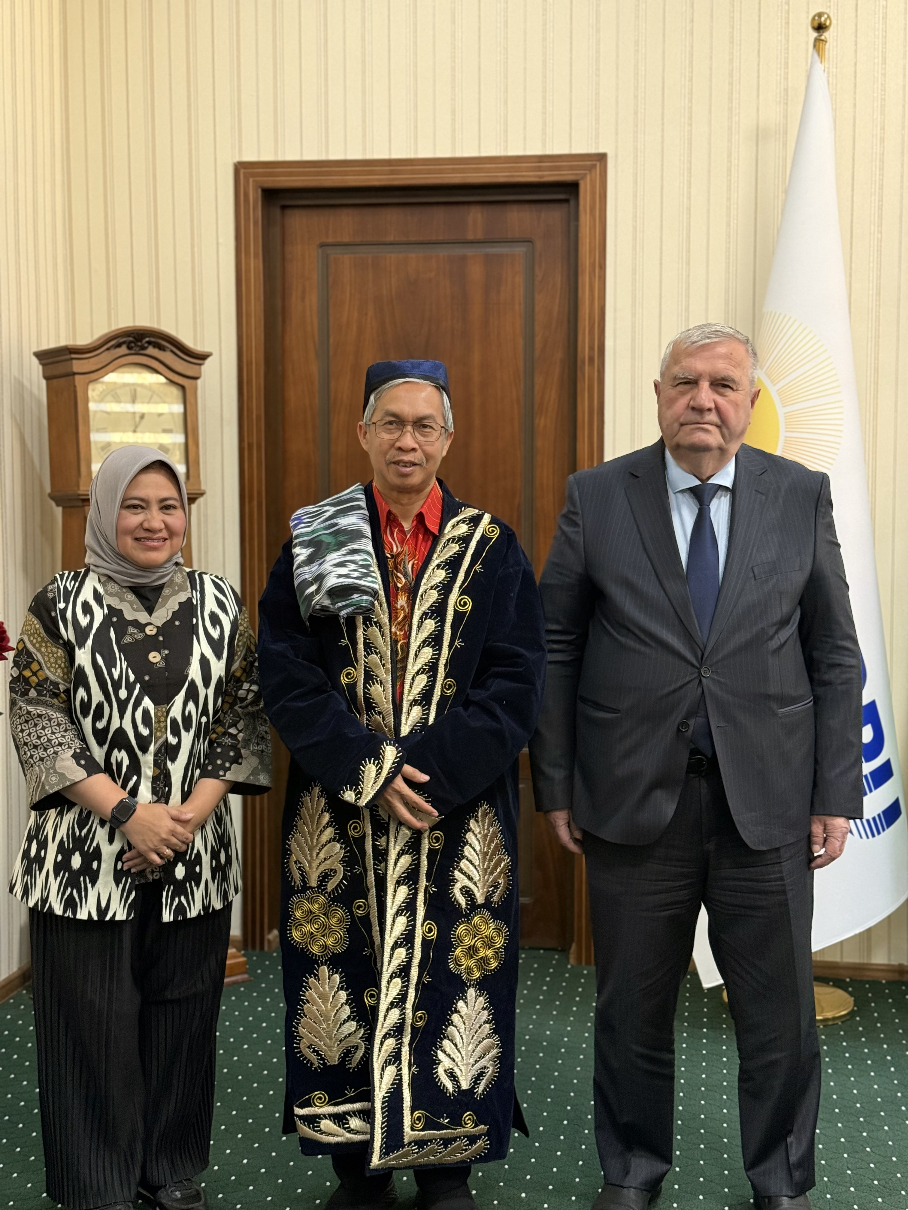 Xalqaro hamkorlik istiqbollari: CHDPU - UPI Gallery Image