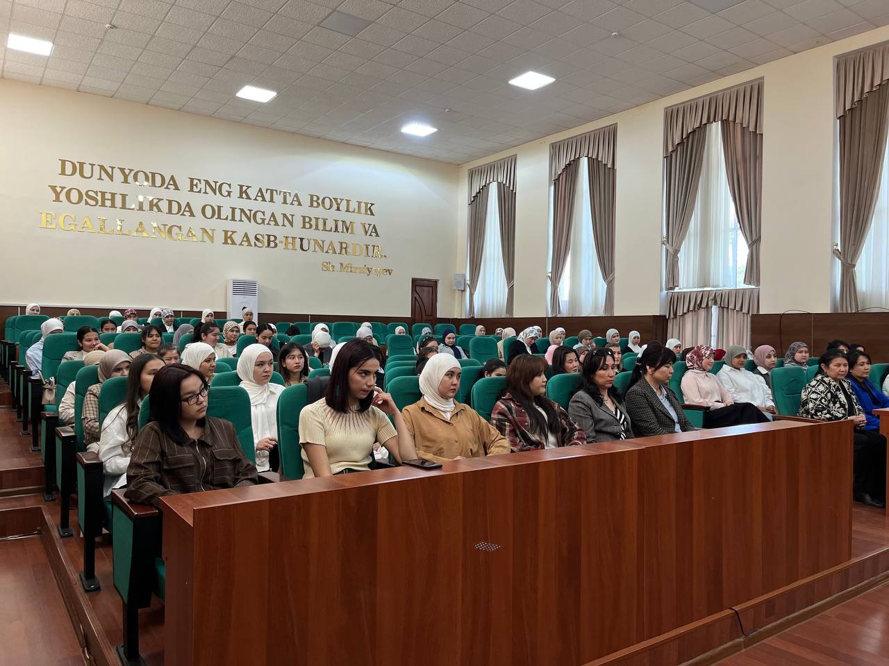 “Milliy qadriyatlar va ularning millat maʼnaviyatidagi oʻrni” Gallery Image