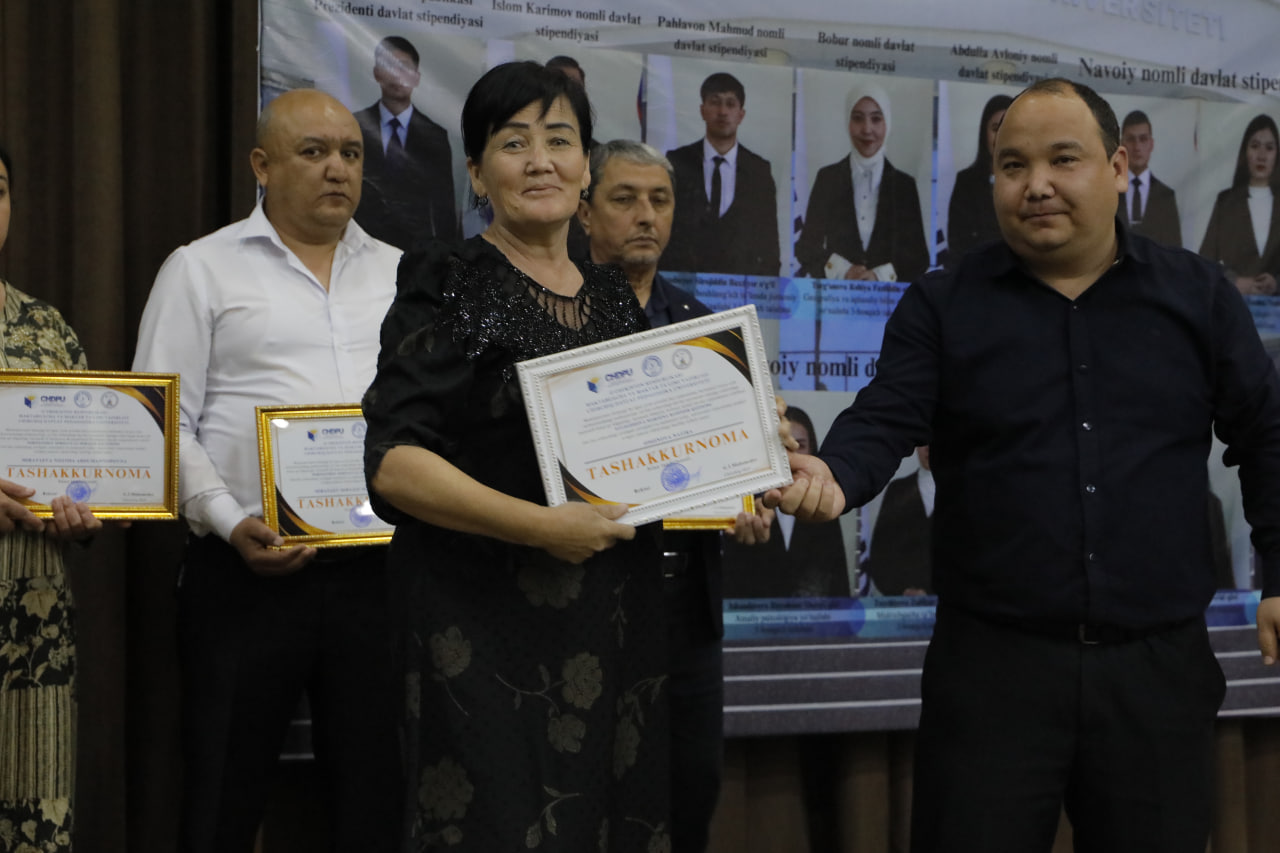 Prezident hamda nomdor davlat stipendiyalarini taqdirlash marosimi va yangilanayotgan rekord haqida Gallery Image
