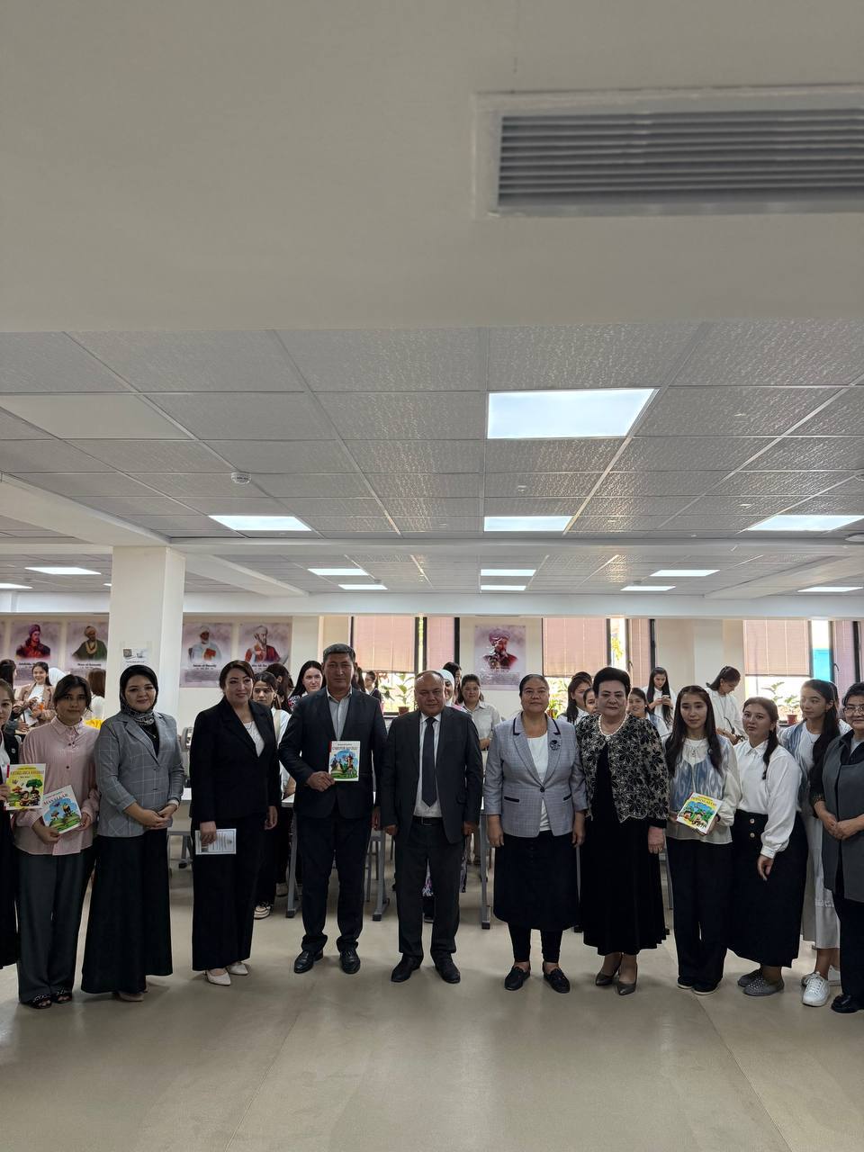Maktabgacha ta’lim fakultetida shoira Saodat Musayeva kitobining taqdimoti bo‘lib o‘tdi Gallery Image