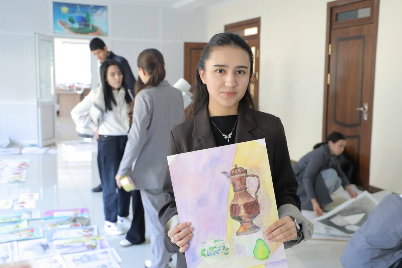 “Ranglar jilosida oltin kuz” ko‘rgazmasi Gallery Image